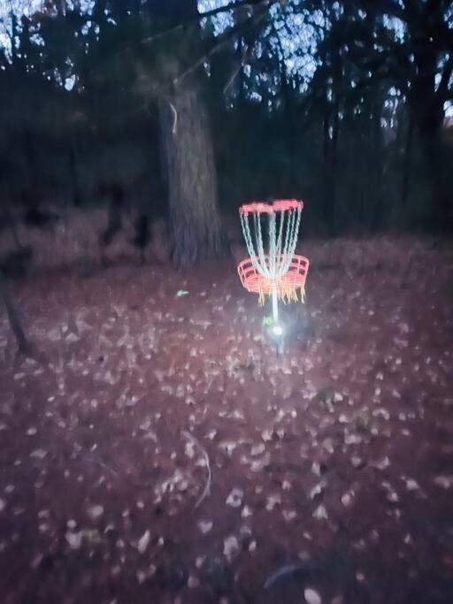 Bastrop Tiny Disc Golf Retreat Villa ภายนอก รูปภาพ