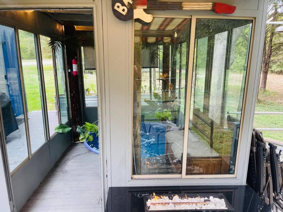 Bastrop Tiny Disc Golf Retreat Villa ภายนอก รูปภาพ