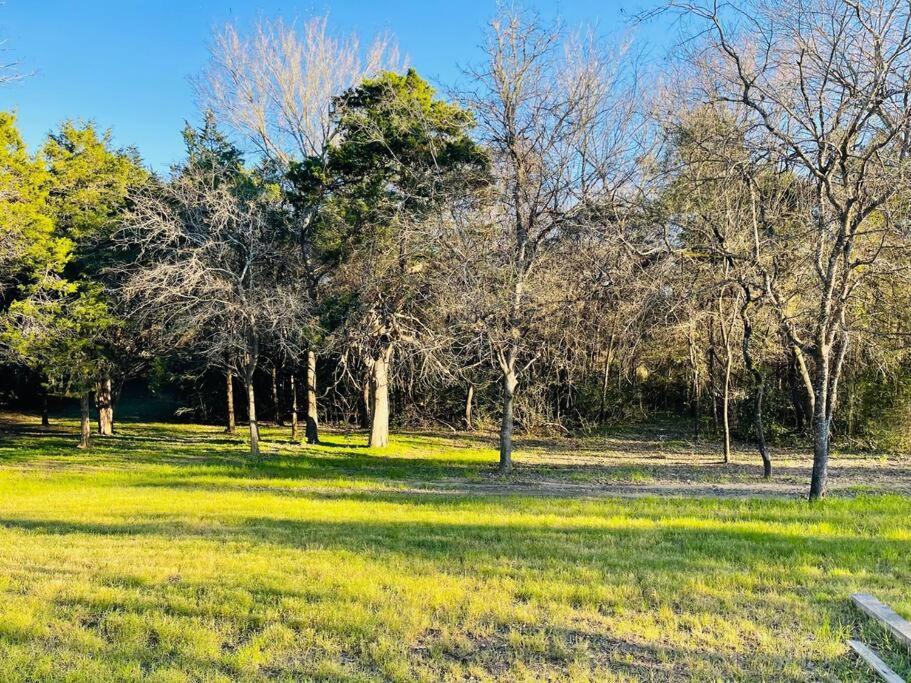 Bastrop Tiny Disc Golf Retreat Villa ภายนอก รูปภาพ